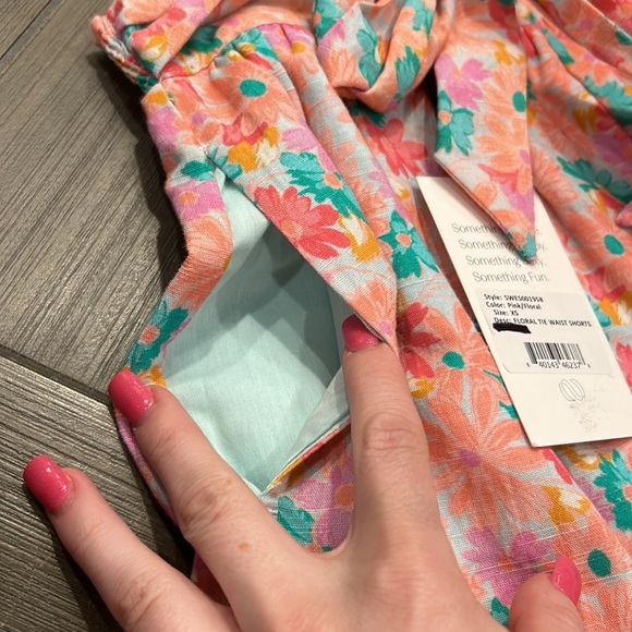 Something Navy Linen Floral Women's Shorts - Picture 11 of 14